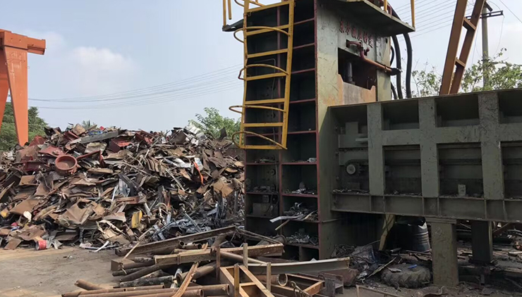 Hydraulic Heavy Metal Shear
